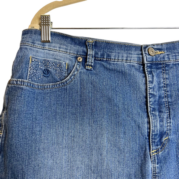 Gloria Vanderbilt Womens Denim Bermuda Shorts Size 16 Pocket Bling - Picture 2 of 6